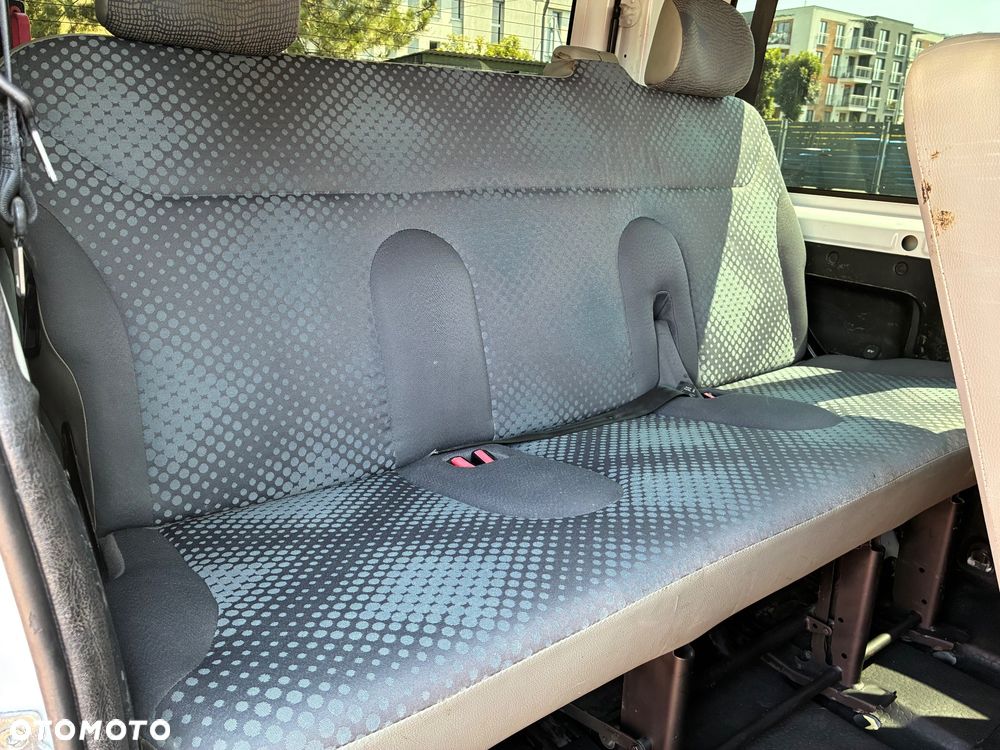 Renault Trafic Passenger Expression - 10