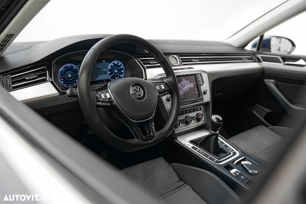 Volkswagen Passat 2.0 TDI (BlueMotion Technology) Comfortline - 16