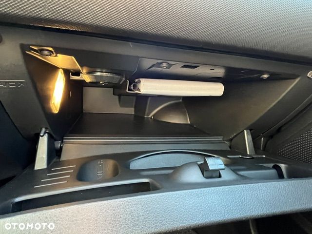 Peugeot 308 1.6 Premium - 29