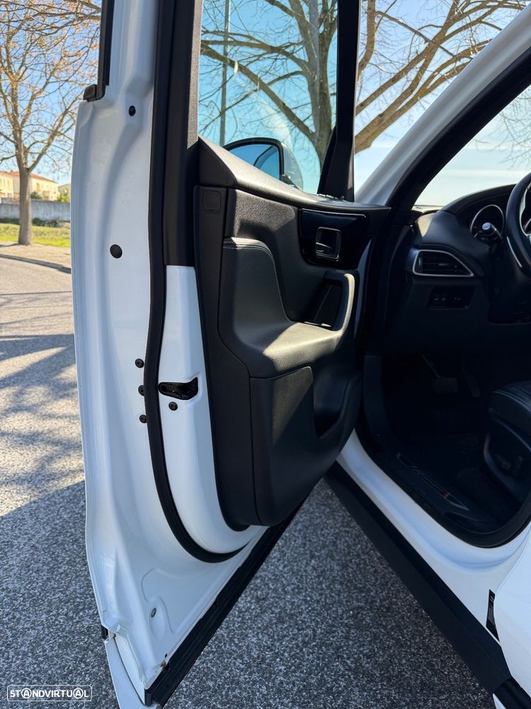 Jaguar F-Pace 2.0 i4D R-Sport AWD Aut. - 9