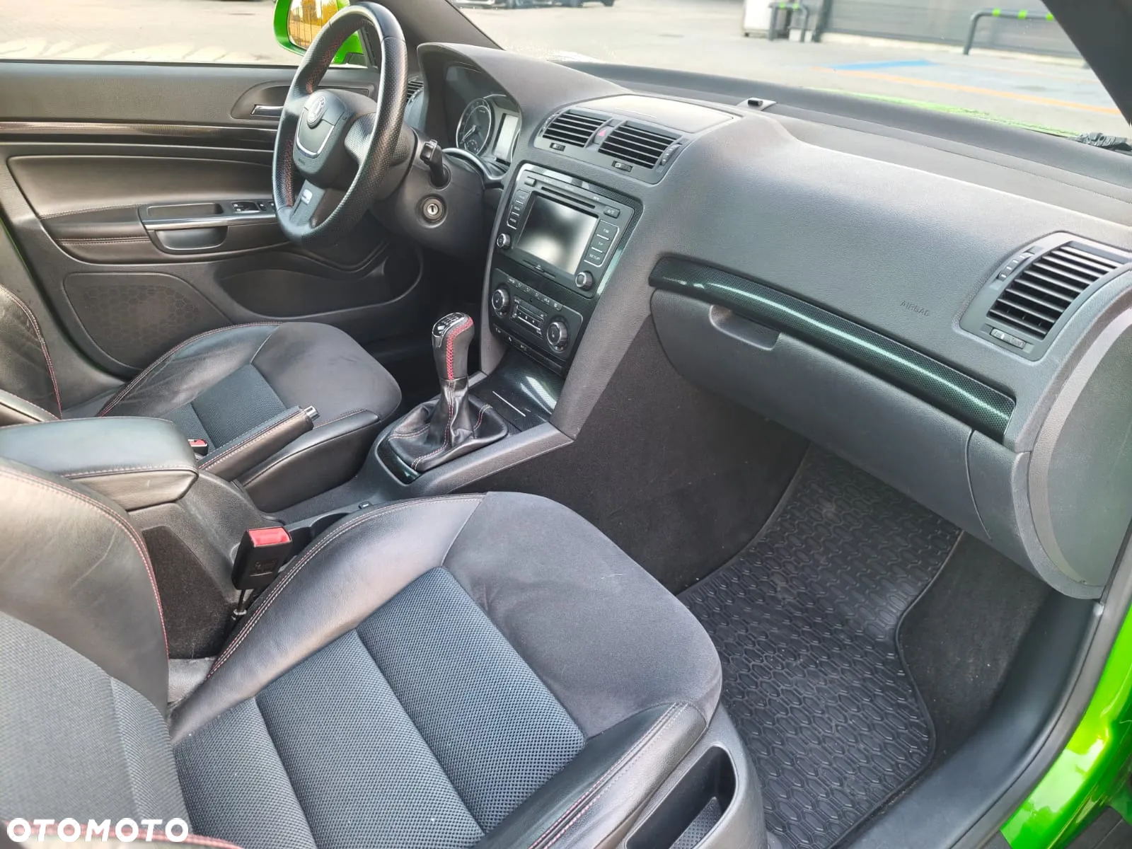 Skoda Octavia Combi 2.0 TDI CR DPF RS - 10