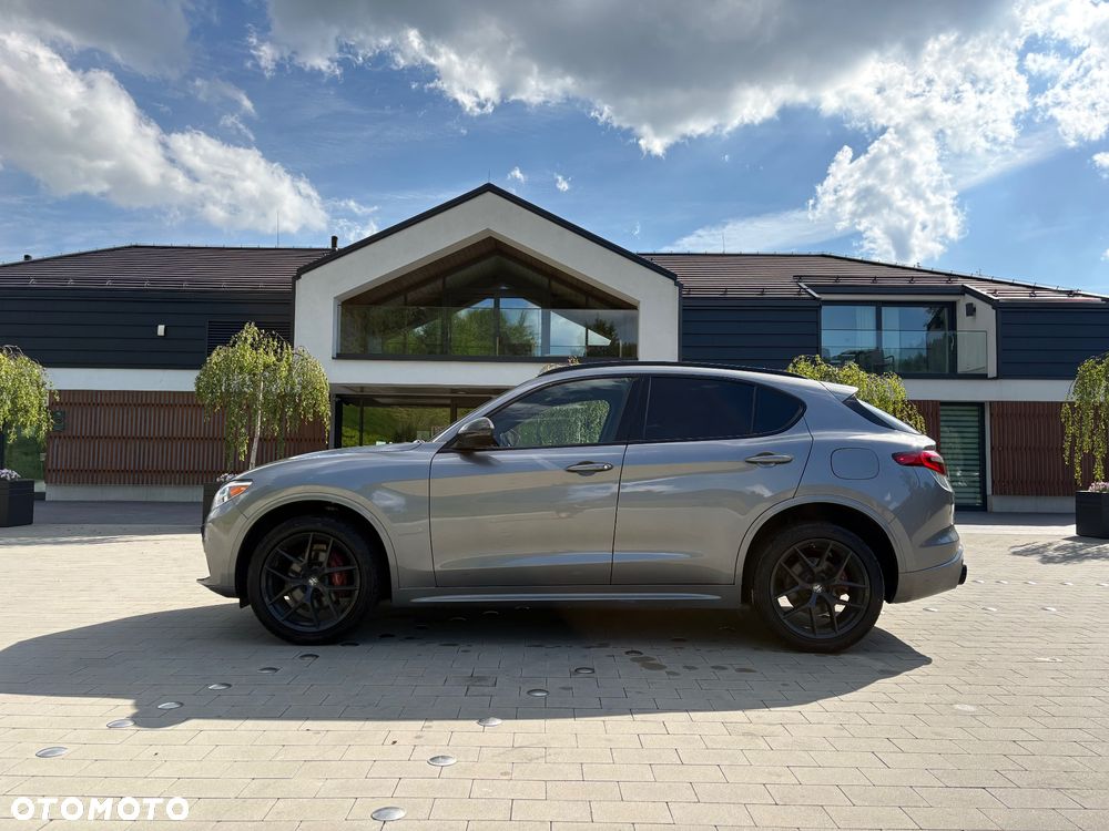 Alfa Romeo Stelvio 2.0 Turbo 16V AT8-Q4 Ti - 6