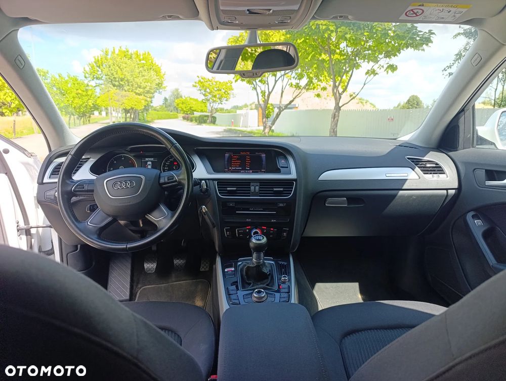 Audi A4 Avant 2.0 TDI DPF quattro Ambiente - 9