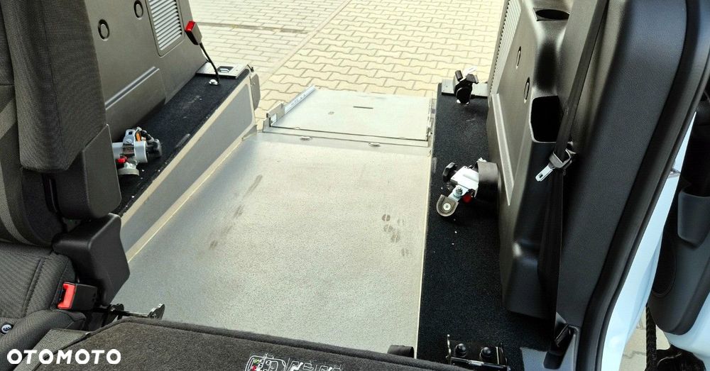 Ford Transit Connect - 30