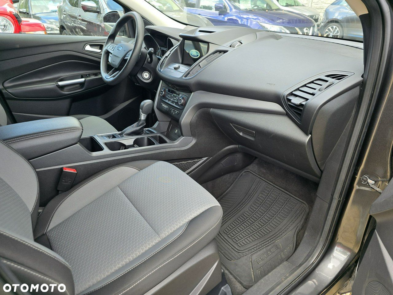 Ford Kuga - 11