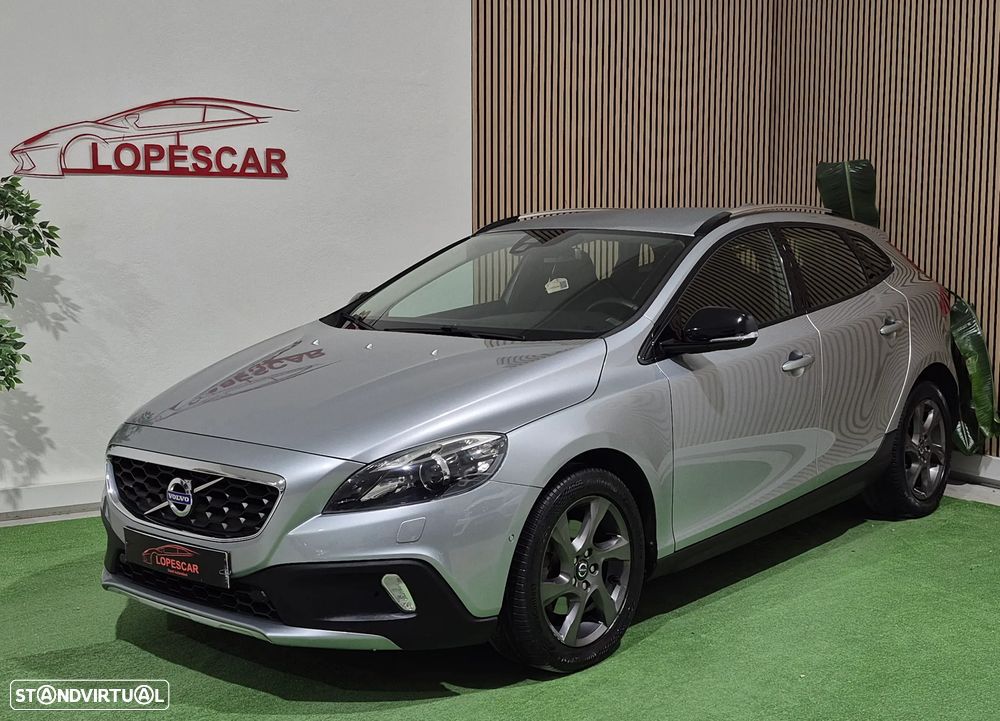 Volvo V40 Cross Country 1.6 D2 Momentum Powershift - 1