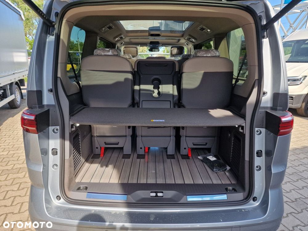 Volkswagen Multivan - 10