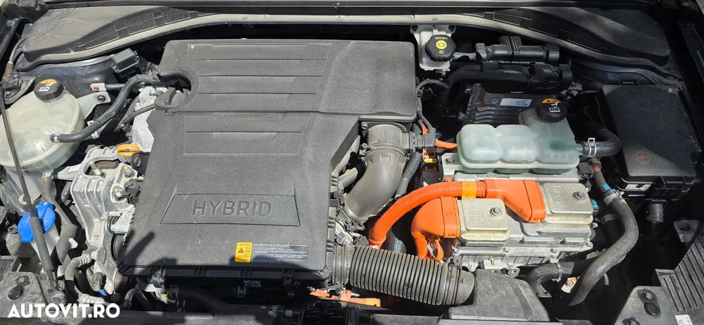 Hyundai IONIQ - 12