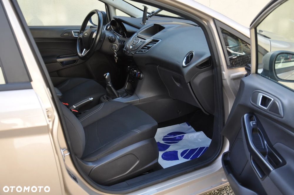 Ford Fiesta - 9