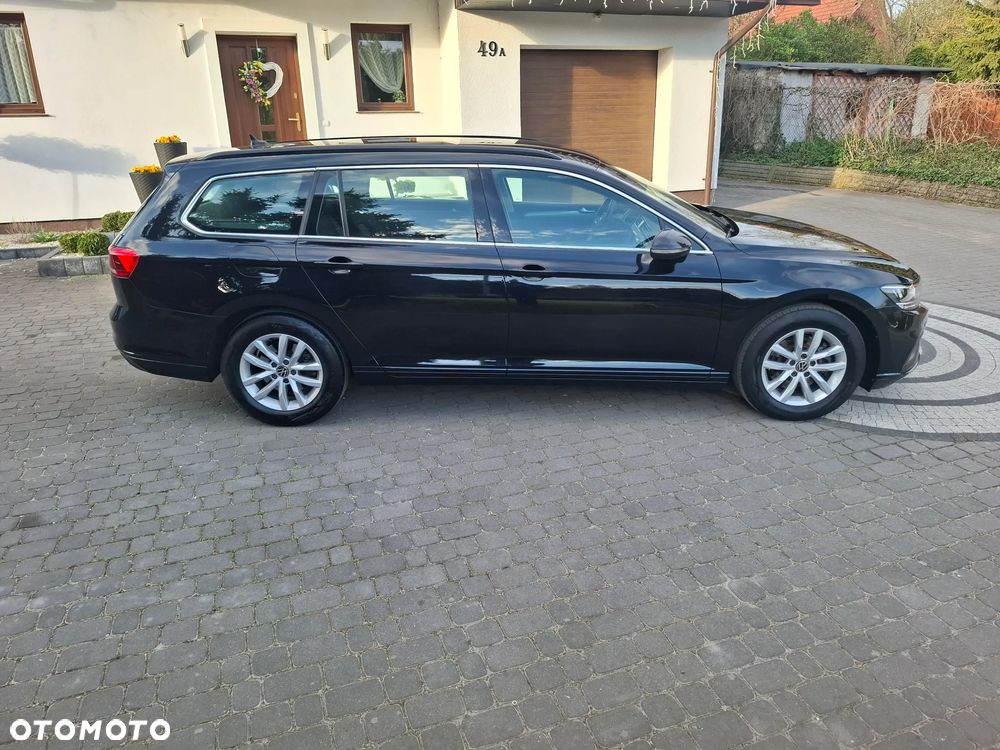 Volkswagen Passat 2.0 TDI SCR Elegance - 4