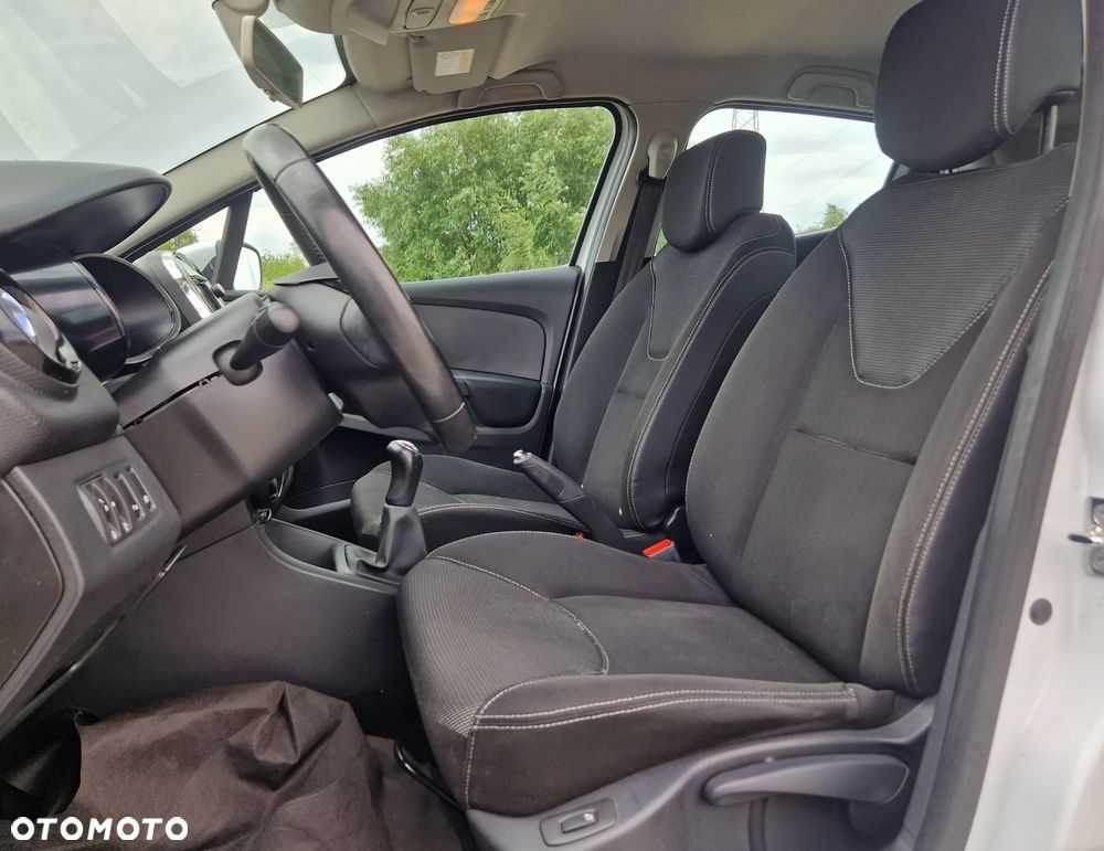 Renault Clio - 21