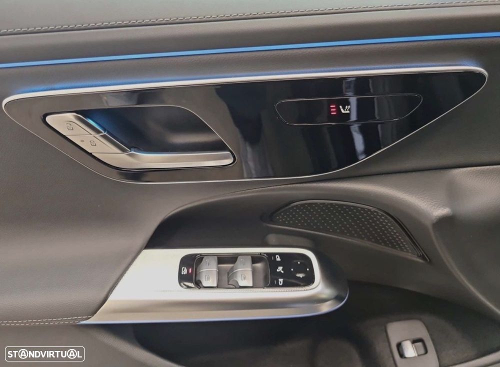 Mercedes-Benz E 300 de - 12