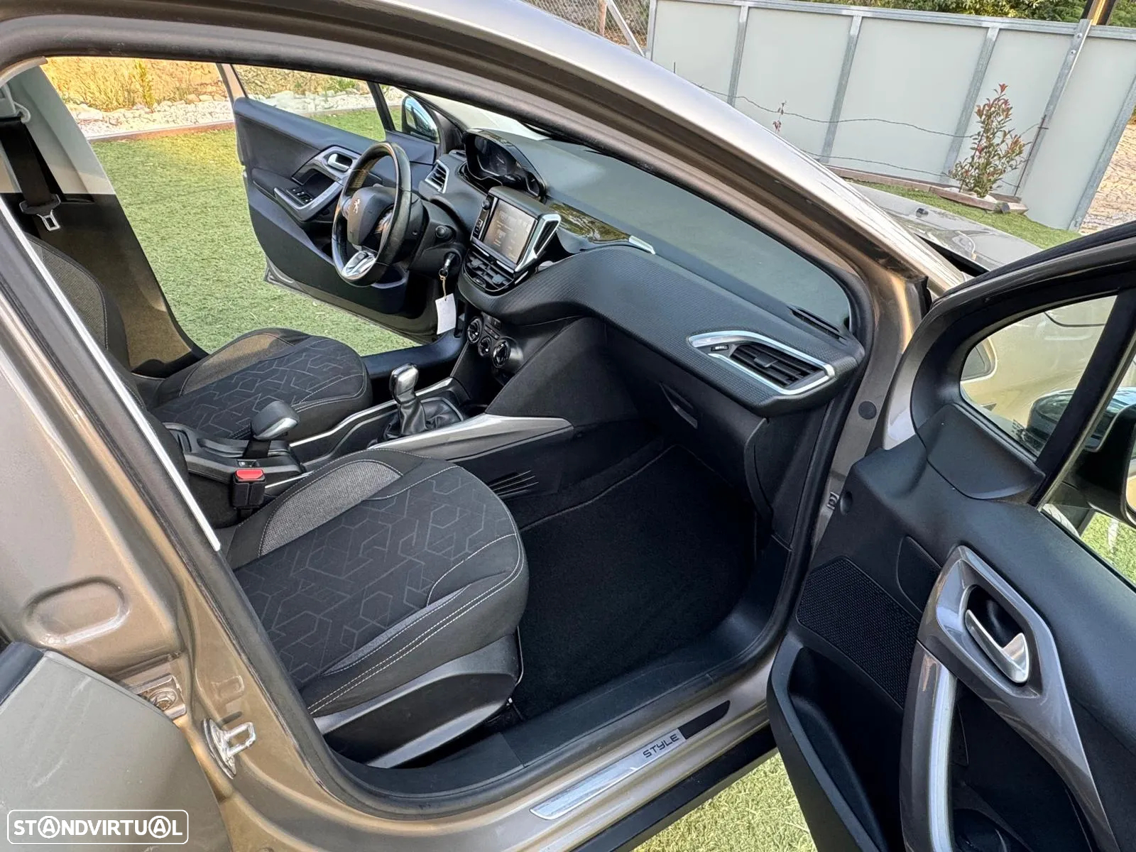 Peugeot 2008 1.6 BlueHDi Style - 5