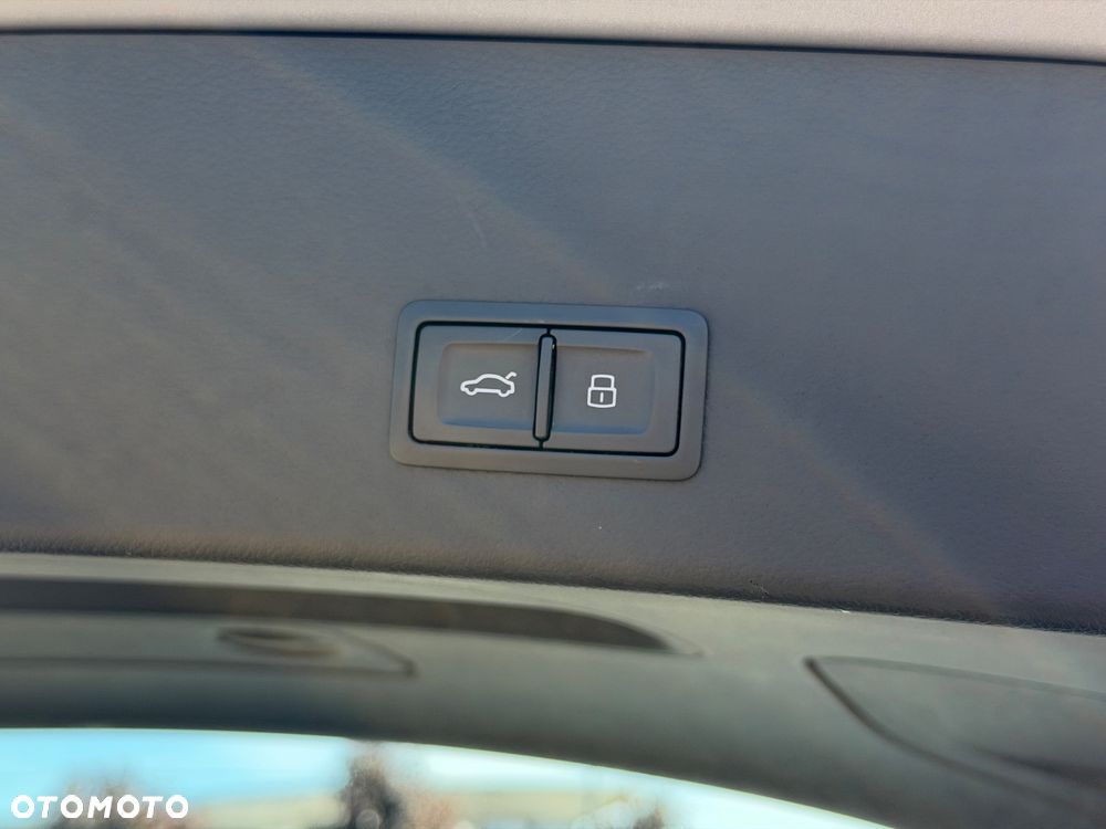 Audi A6 Avant 2.0 TDI Ultra DPF S tronic - 18