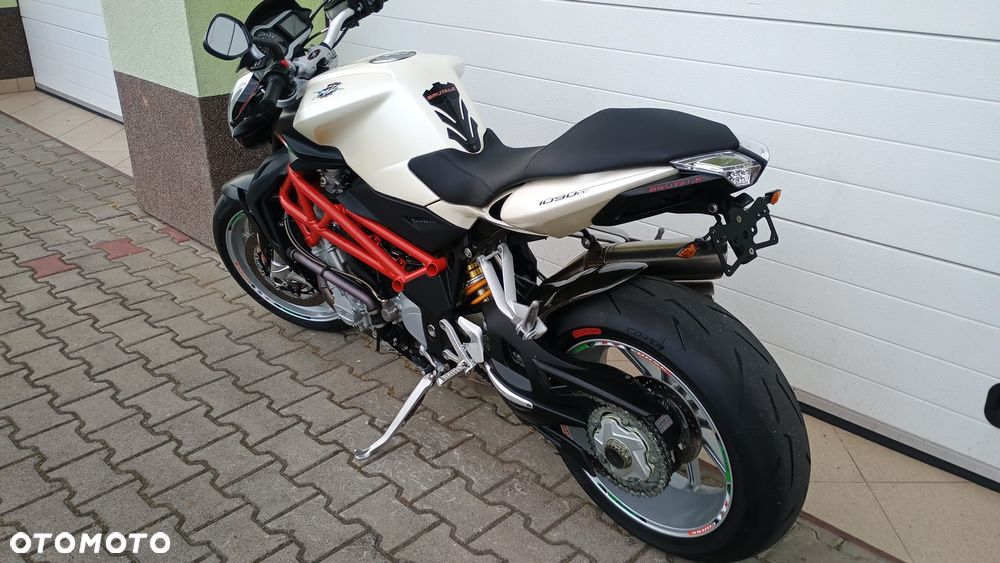 MV AGUSTA Brutale - 9