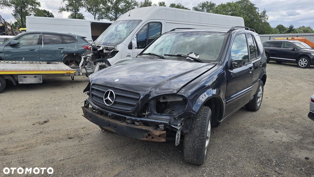 Mercedes-Benz ML - 6