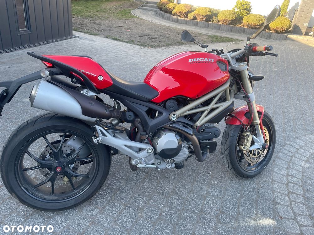 Ducati Monster - 5