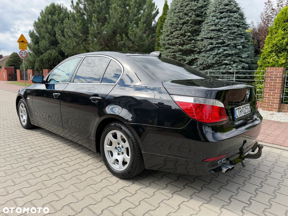 BMW Seria 5 523i - 5