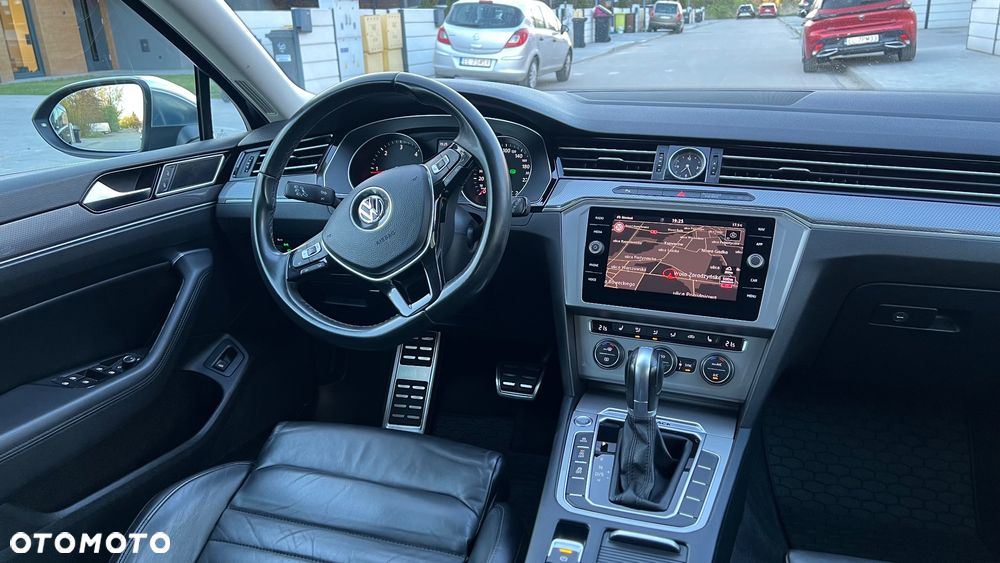Volkswagen Passat 2.0 TDI BMT 4Mot Highline DSG - 9