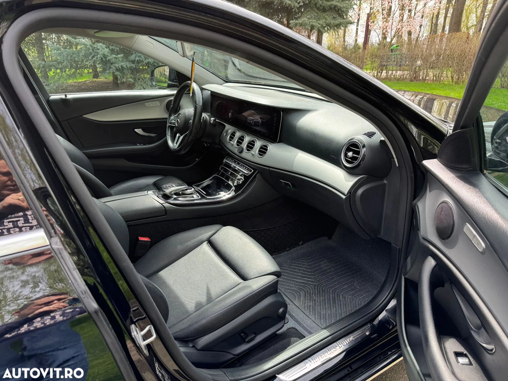 Mercedes-Benz E 200 d T 9G-TRONIC Avantgarde - 21