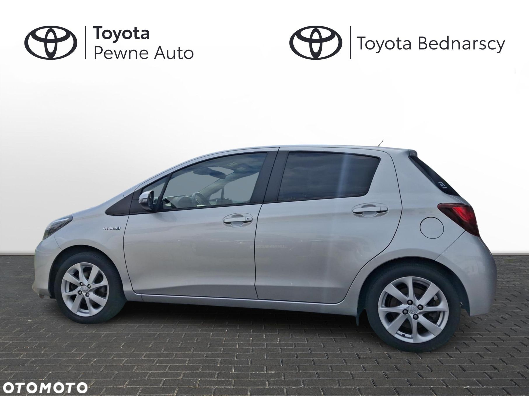 Toyota Yaris Hybrid 100 Life - 8