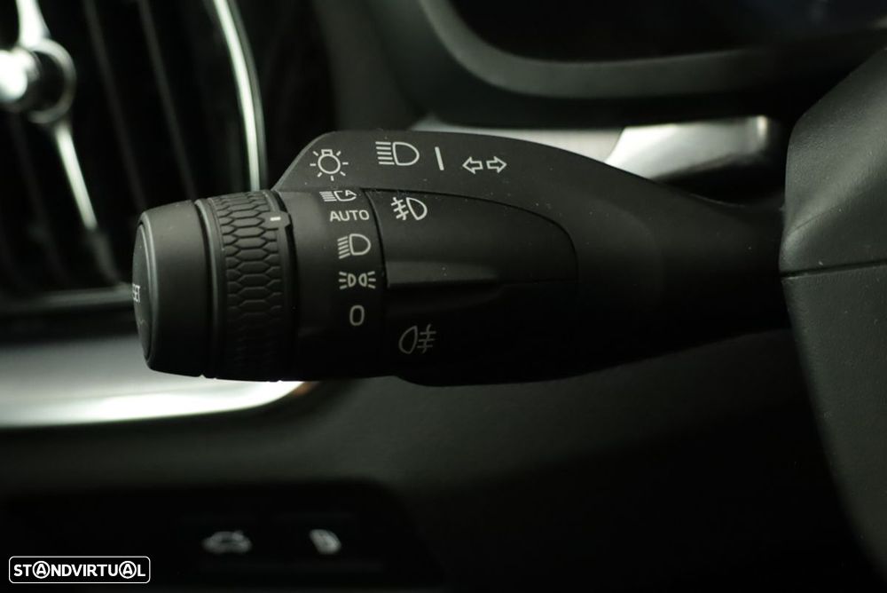 Volvo V60 2.0 T6 AWD TE Essential - 18