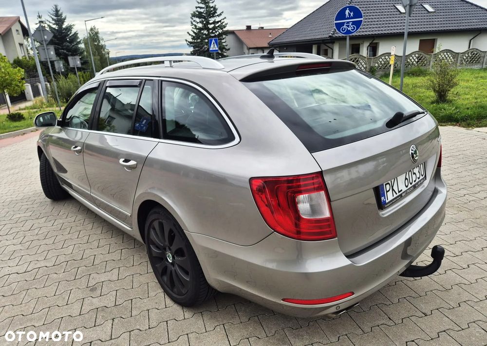 Skoda Superb 2.0 TDI L&K DSG - 9