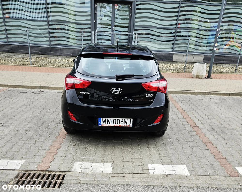 Hyundai i30 1.6 Classic + - 9