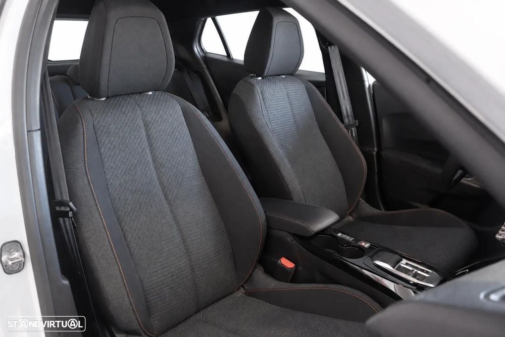 Peugeot e-2008 54 kWh Style - 8