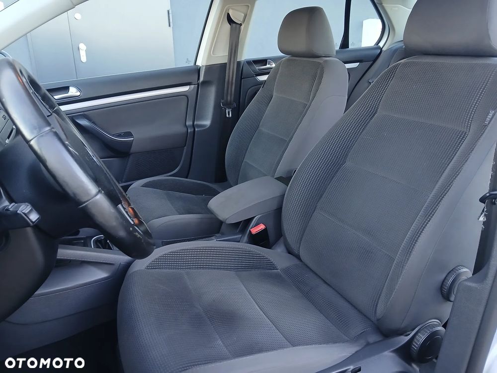 Volkswagen Jetta 1.9 TDI Comfortline - 28