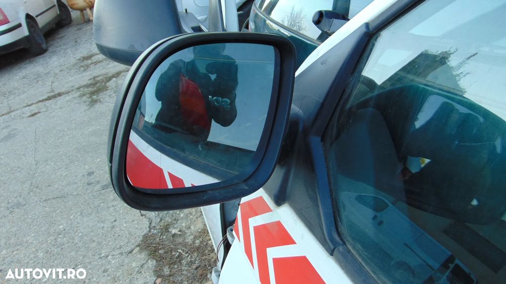 Usi stanga dreapta,oglinzi,macarale,geamuri,butoane geamuri VW T5 facelift an 2009-2015 - 7