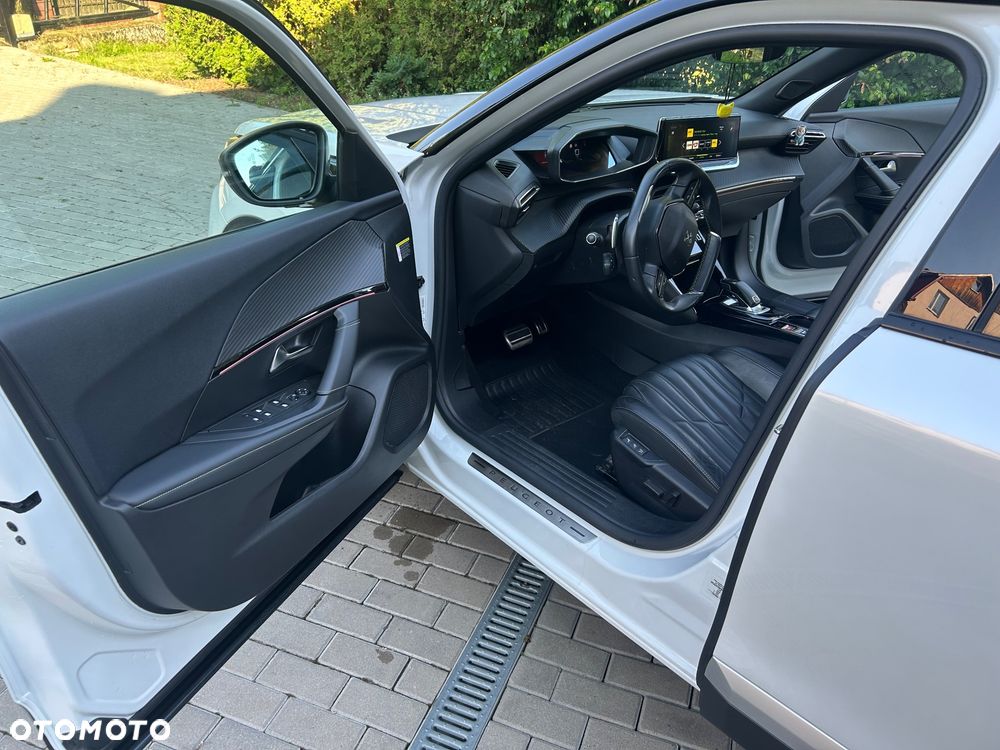 Peugeot 2008 1.2 PureTech GT S&S EAT8 - 13