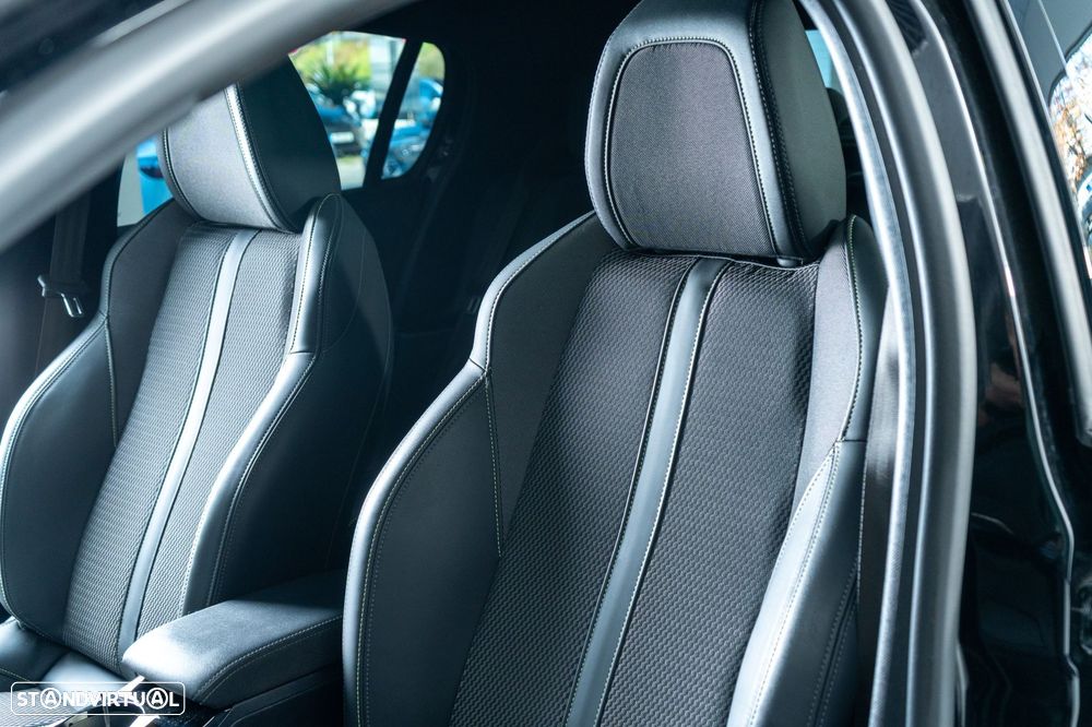 Peugeot 208 1.2 Hybrid GT e-DCS6 - 8