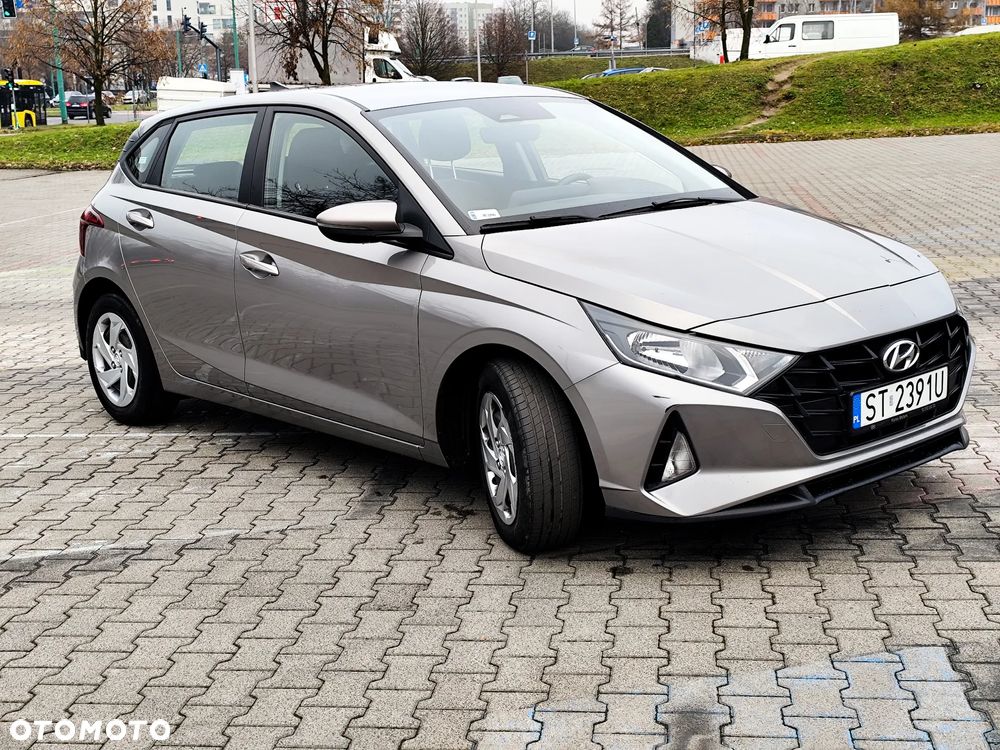 Hyundai i20 1.2 Pure - 17
