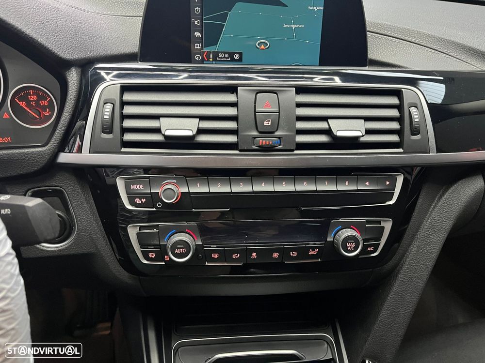 BMW 330 e iPerformance Line Sport - 13