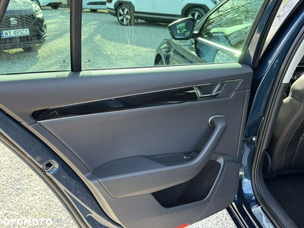 Skoda Superb 2.0 TDI SCR 4x4 L&K DSG - 20