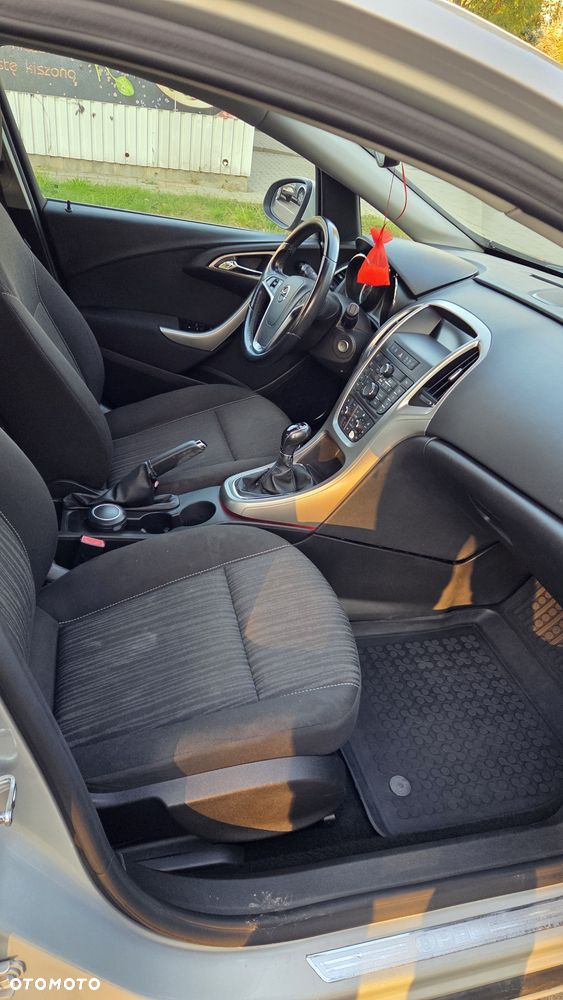Opel Astra - 8