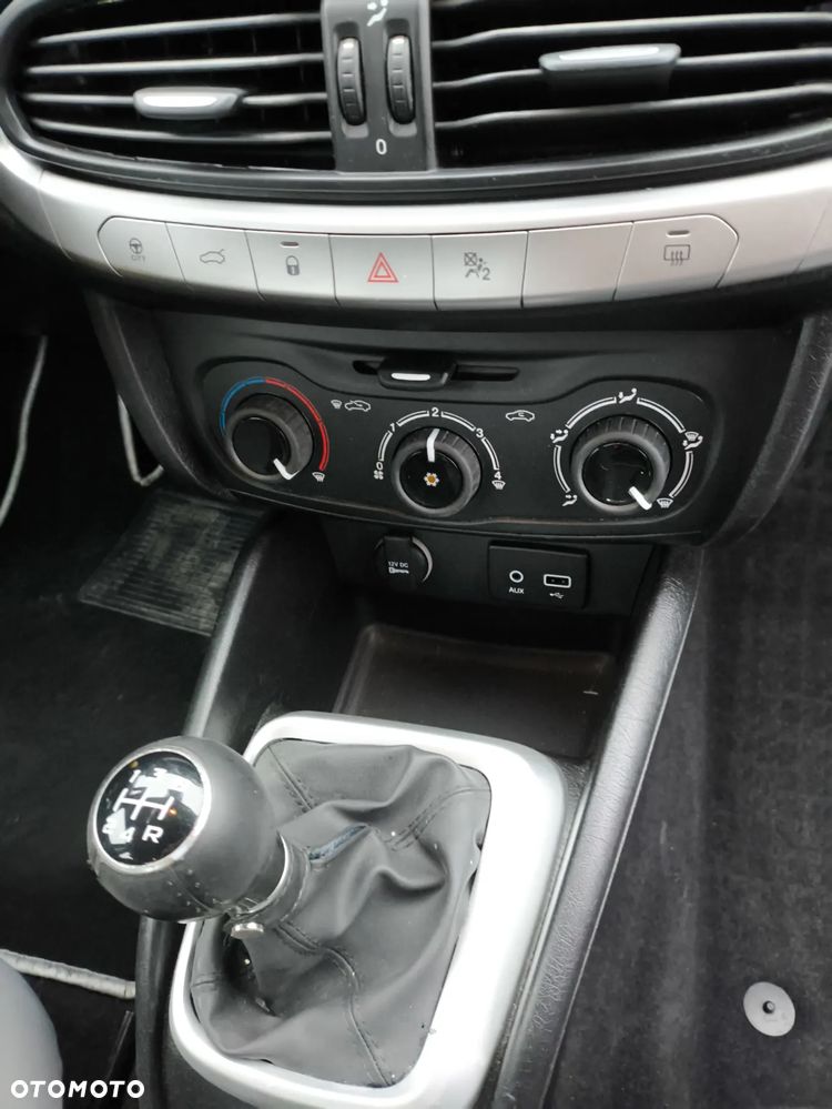 Fiat Tipo 1.3 MultiJet 16v Pop - 23