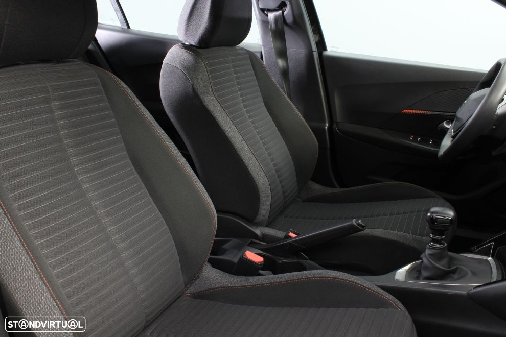 Peugeot 2008 1.2 PureTech Active Pack - 18