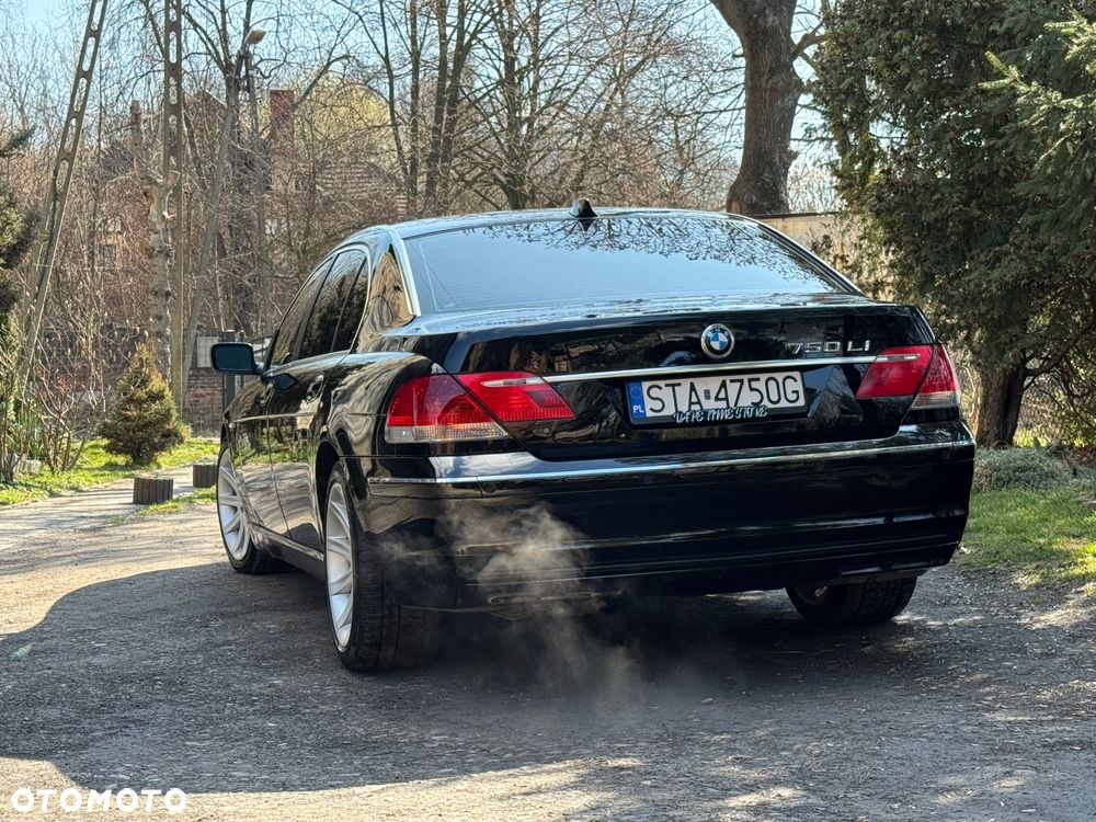BMW Seria 7 750i L - 5
