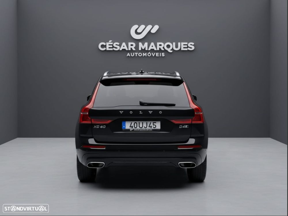 Volvo XC 60 2.0 D4 R-Design AWD Geartronic - 4