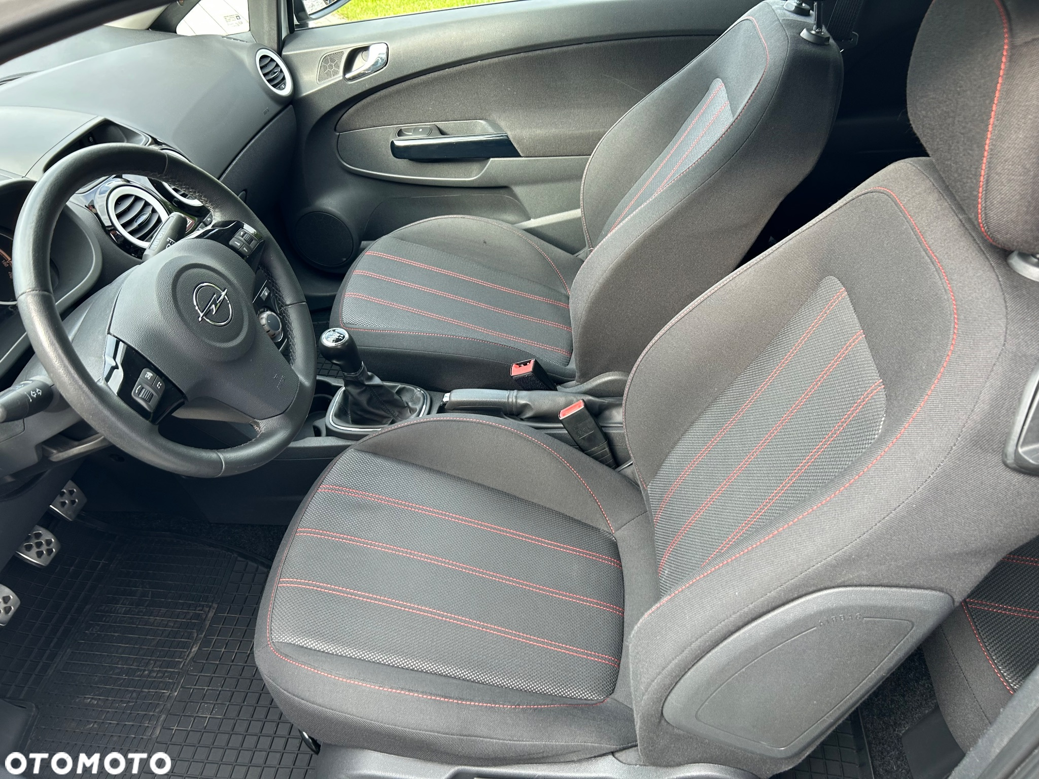 Opel Corsa 1.4 16V Color Edition - 12