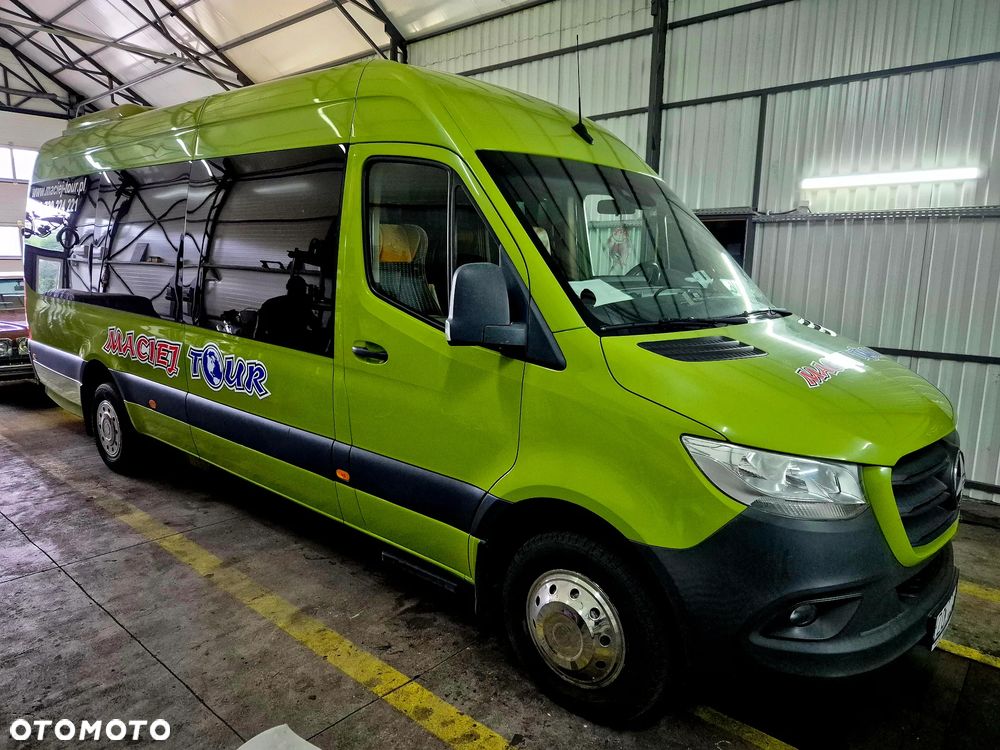 Mercedes-Benz Sprinter - 1