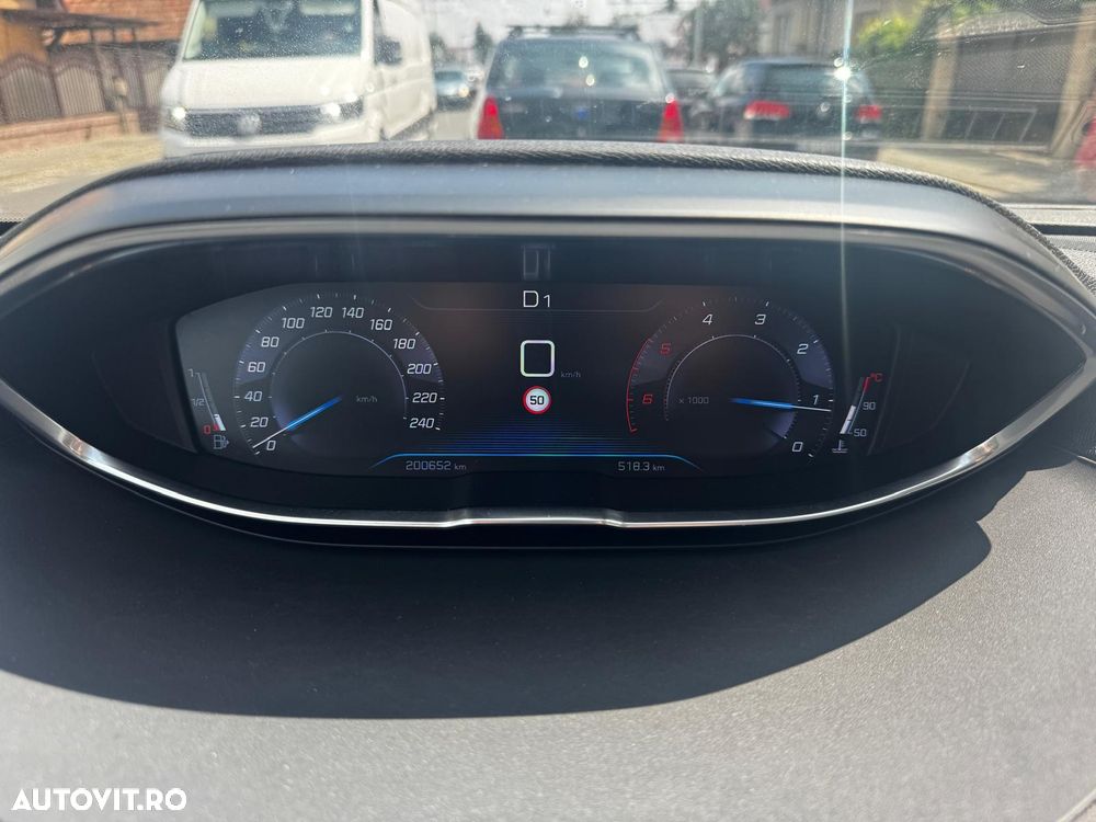 Peugeot 5008 1.5 BlueHDI s&s EAT8 Allure - 17