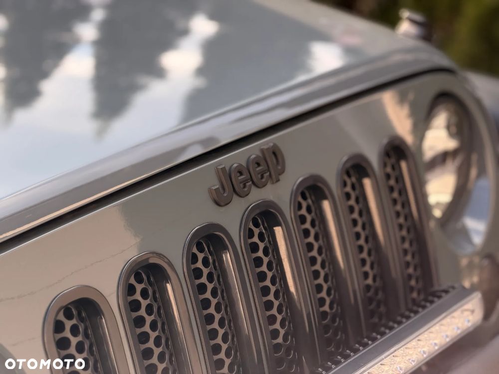 Jeep Wrangler - 12