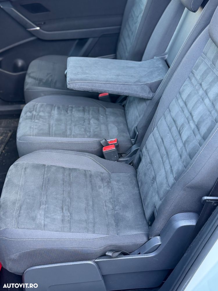 Volkswagen Touran - 10