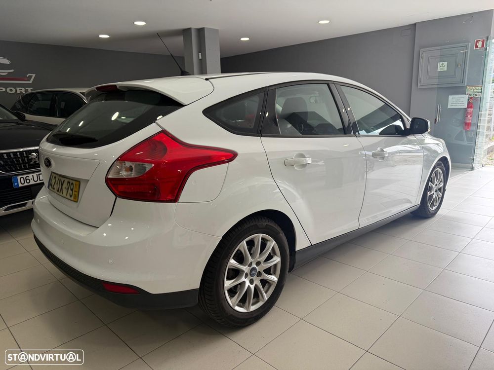 Ford Focus 1.6 TDCi DPF Ambiente - 5