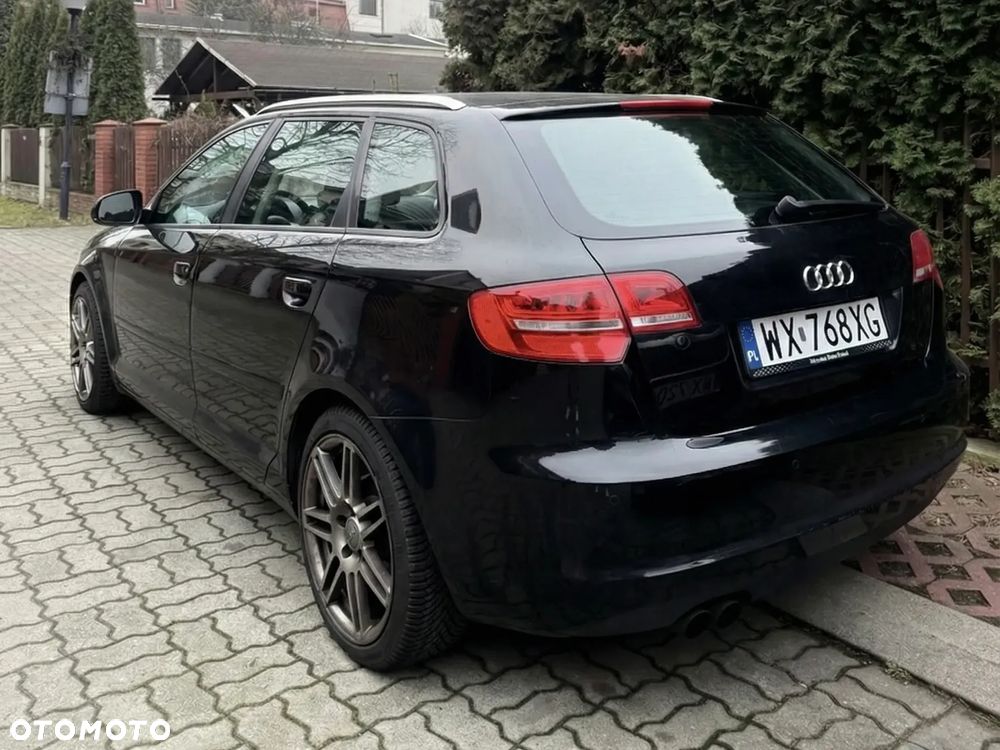 Audi A3 Sportback 1.8 TFSI Attraction S tronic - 2