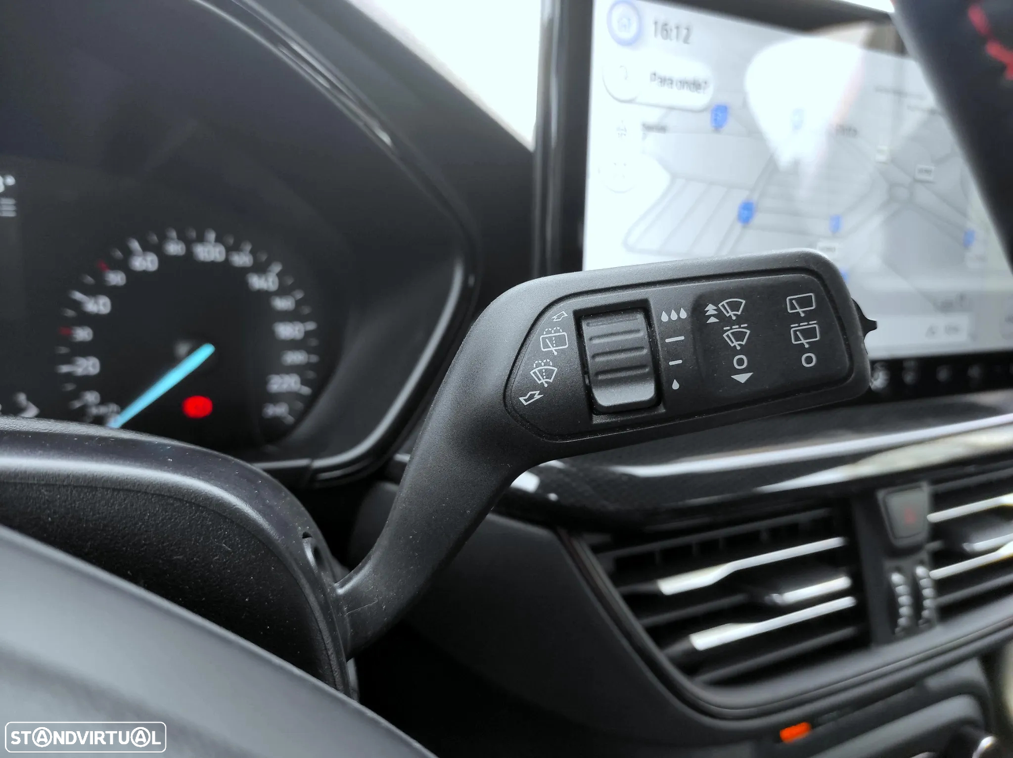 Ford Focus SW 1.0 EcoBoost MHEV ST-Line - 28