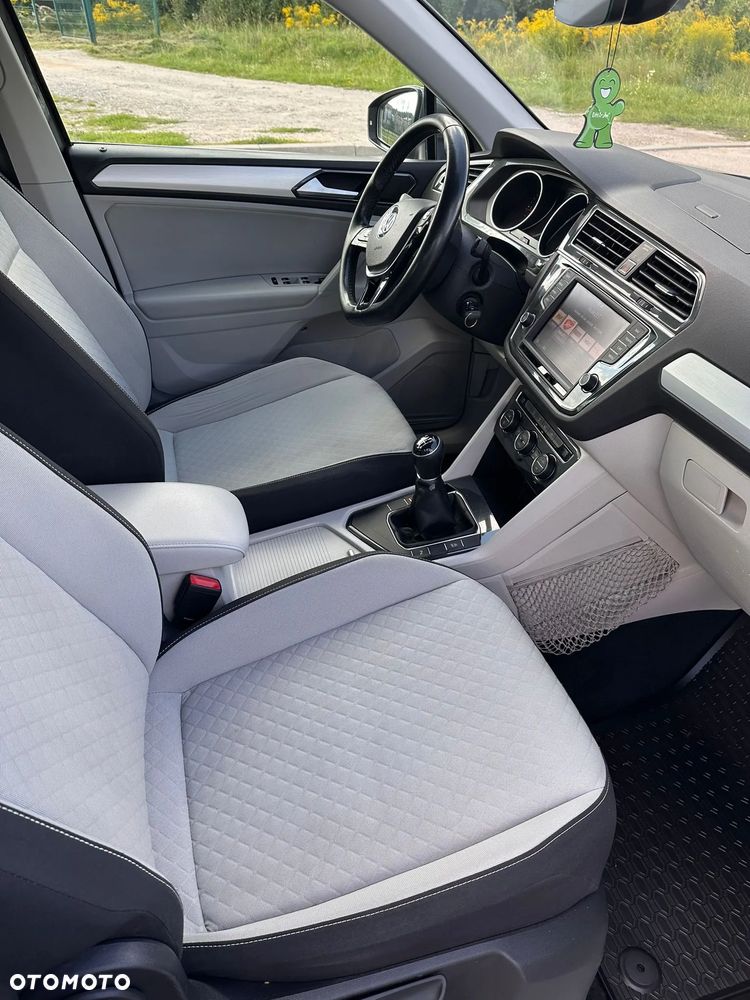 Volkswagen Tiguan - 27